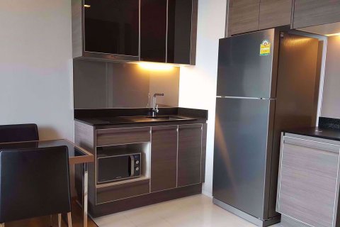 Condominio de 1 dormitorio en Khlong Toei, Bangkok, Tailandia № 69723 - foto 3
