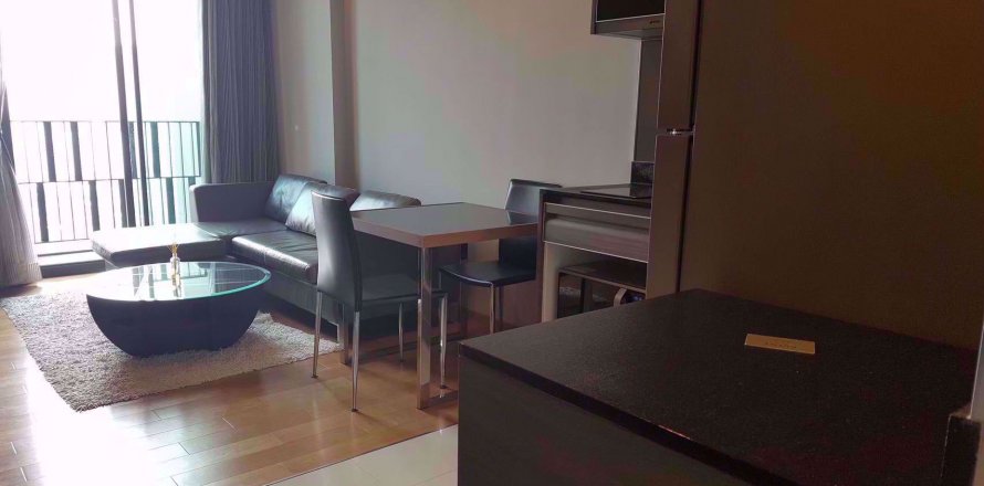 Condominio de 1 dormitorio en Khlong Toei, Bangkok, Tailandia № 69723