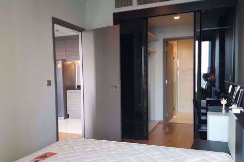 Condominio de 1 dormitorio en Khlong Toei, Bangkok, Tailandia № 69723 - foto 5