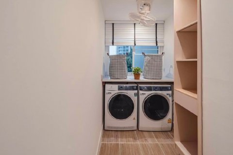 Condominio de 2 dormitorios en Yan Nawa, Bangkok, Tailandia № 69722 - foto 15