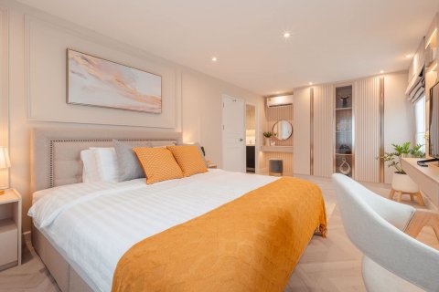 Condominio de 2 dormitorios en Yan Nawa, Bangkok, Tailandia № 69722 - foto 9