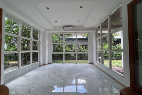 Casa de 4 dormitorios en Chatuchak, Bangkok, Tailandia № 69725 - foto 2
