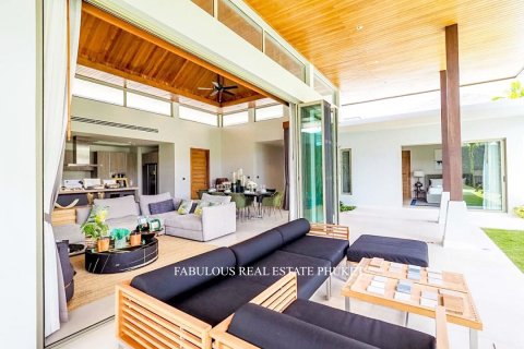 Chalet de 3 dormitorios en Bang Tao, Tailandia № 179585 - foto 2
