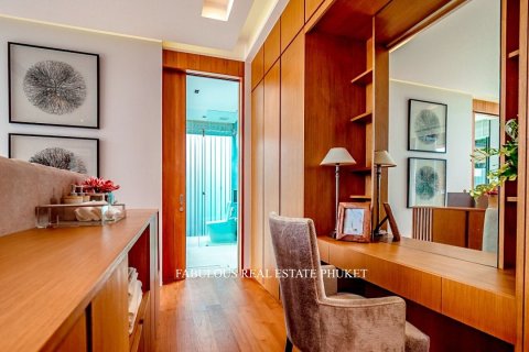 Villa in Bang Tao, Thailand 4 bedrooms № 179584 - photo 8