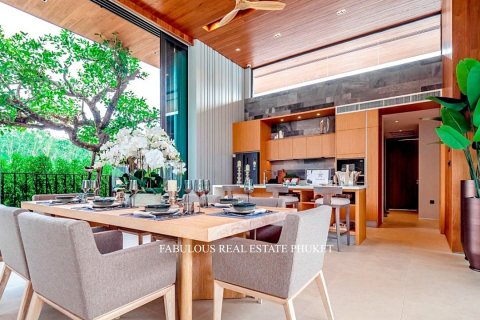 Villa in Bang Tao, Thailand 4 bedrooms № 179584 - photo 13