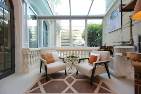 Chalet de 4 dormitorios en Watthana, Bangkok, Tailandia № 133669 - foto 11