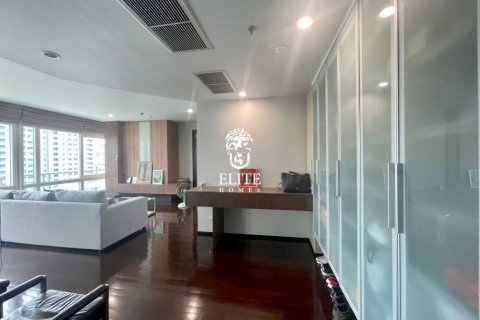 Eigentumswohnung in Watthana, Bangkok, Thailand, 2 Schlafzimmer № 133670 - Foto 7