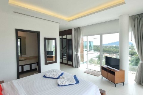 Chalet de 3 dormitorios en Phuket, Tailandia № 150044 - foto 22