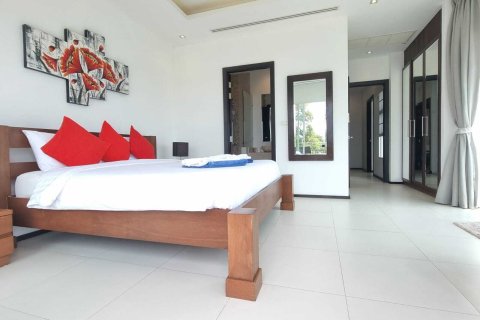 Chalet de 3 dormitorios en Phuket, Tailandia № 150044 - foto 20