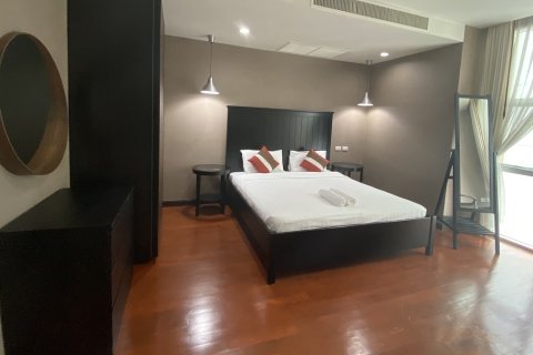 Condo in Khlong Toei, Bangkok, Thailand, 2 bedrooms  № 200727 - photo 4