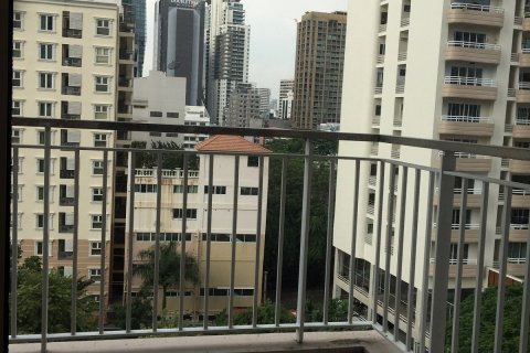 Condo in Watthana, Bangkok, Thailand, 2 bedrooms  № 200723
