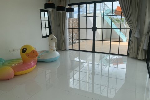 Chalet de 3 dormitorios en Hua Hin, Tailandia № 135646 - foto 18