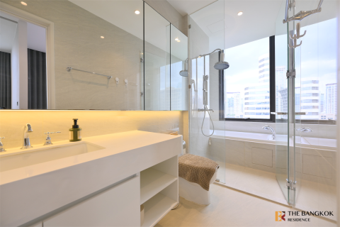 Condo in Bangkok, Thailand, 2 bedrooms № 189954 - photo 2