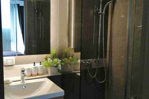 Condominio de 2 dormitorios en Bangkok, Tailandia № 183142 - foto 12