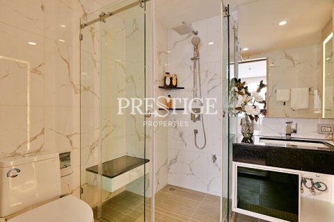 Condo in Pattaya, Thailand, 2 bedrooms № 198534 - photo 10