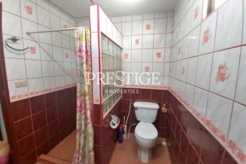 House in Pattaya, Thailand 4 bedrooms № 198531 - photo 14
