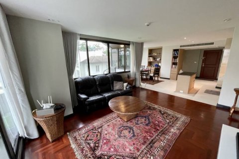 Condominio de 2 dormitorios en Khlong Toei, Bangkok, Tailandia № 134650 - foto 3
