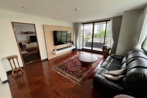 Condominio de 2 dormitorios en Khlong Toei, Bangkok, Tailandia № 134650 - foto 2