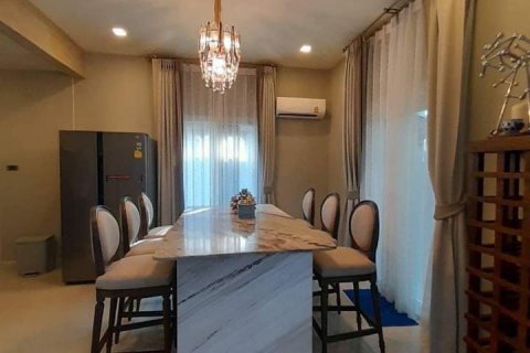 Casa de 3 dormitorios en Pattaya, Tailandia № 71658 - foto 7