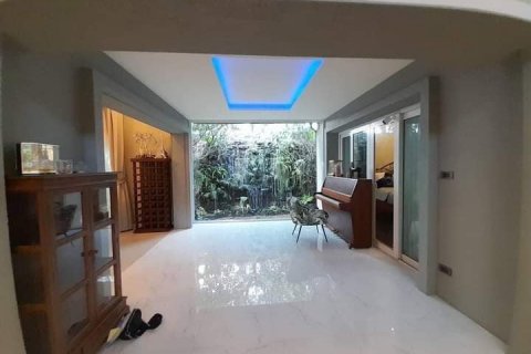 Casa de 3 dormitorios en Pattaya, Tailandia № 71658 - foto 6
