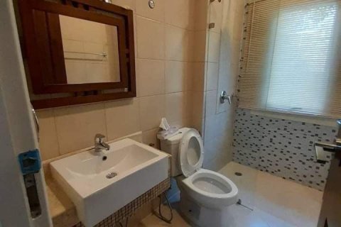 Casa de 3 dormitorios en Pattaya, Tailandia № 71658 - foto 16