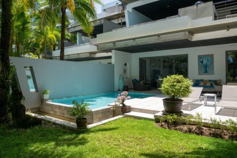 Condo in Phuket, Thailand, 3 bedrooms № 156293