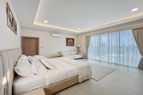 Chalet de 7 dormitorios en Pattaya, Tailandia № 155712 - foto 28