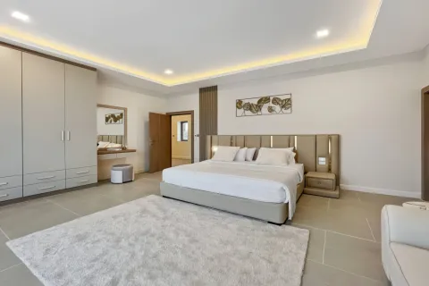 Chalet de 7 dormitorios en Pattaya, Tailandia № 155712 - foto 29