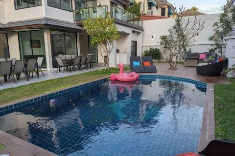 Casa de 7 dormitorios en Pattaya, Tailandia № 155708 - foto 20