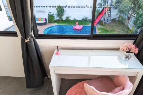 Casa de 7 dormitorios en Pattaya, Tailandia № 155708 - foto 17