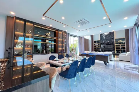 Chalet de 6 dormitorios en Pattaya, Tailandia № 155713 - foto 9