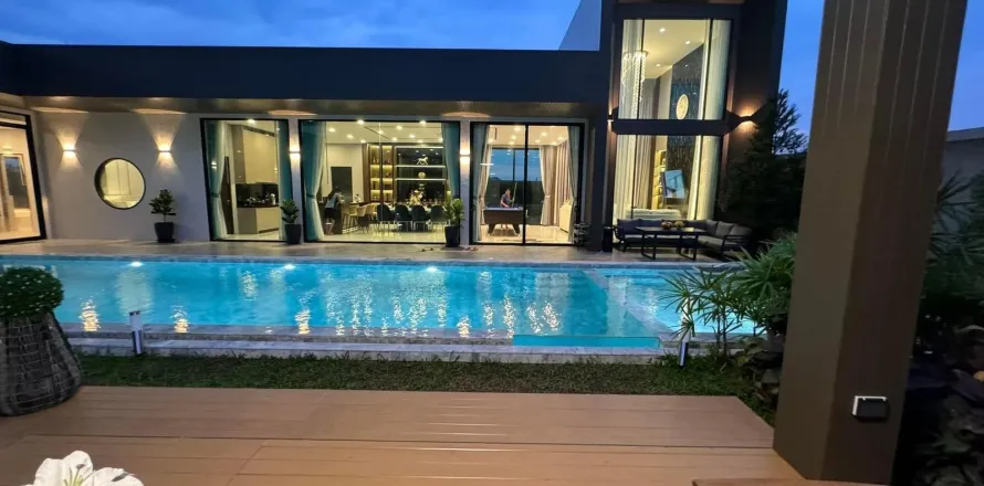 Chalet de 6 dormitorios en Pattaya, Tailandia № 155713