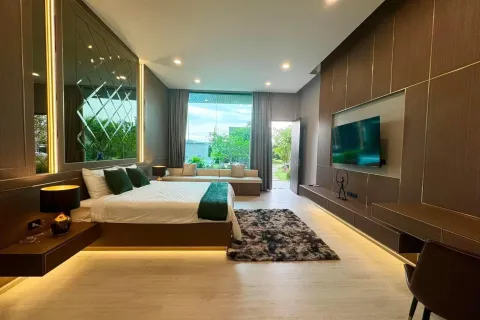 Chalet de 6 dormitorios en Pattaya, Tailandia № 155713 - foto 19