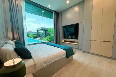 Chalet de 6 dormitorios en Pattaya, Tailandia № 155713 - foto 21