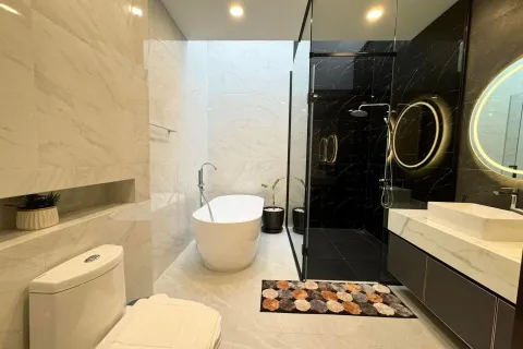 Chalet de 6 dormitorios en Pattaya, Tailandia № 155713 - foto 28