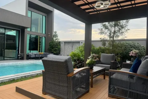 Chalet de 6 dormitorios en Pattaya, Tailandia № 155713 - foto 6