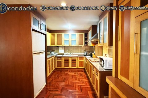 Condominio de 2 dormitorios en Sathon, Bangkok, Tailandia № 201336 - foto 8