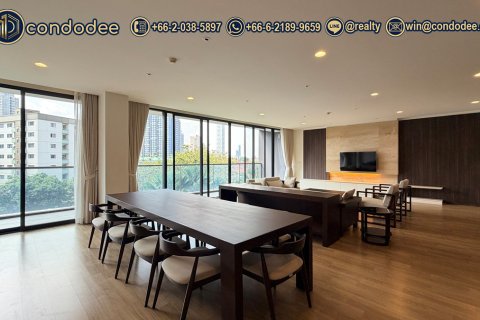 Condo in Phra Khanong, Bangkok, Thailand, 3 bedrooms  № 201330