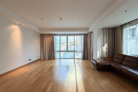 Condo in Watthana, Bangkok, Thailand, 4 bedrooms  № 201332 - photo 12