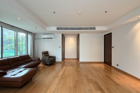 Condo in Watthana, Bangkok, Thailand, 4 bedrooms  № 201332 - photo 11