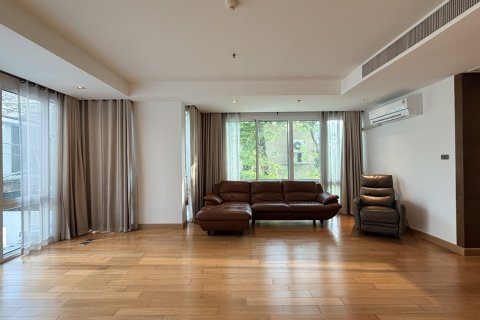 Condo in Watthana, Bangkok, Thailand, 4 bedrooms  № 201332 - photo 13