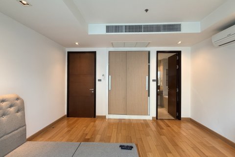 Condo in Watthana, Bangkok, Thailand, 4 bedrooms  № 201332 - photo 6