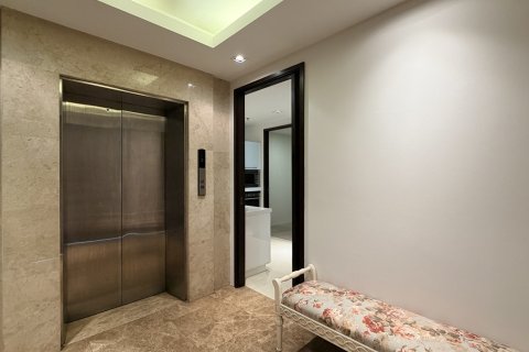Condo in Watthana, Bangkok, Thailand, 4 bedrooms  № 201332 - photo 14
