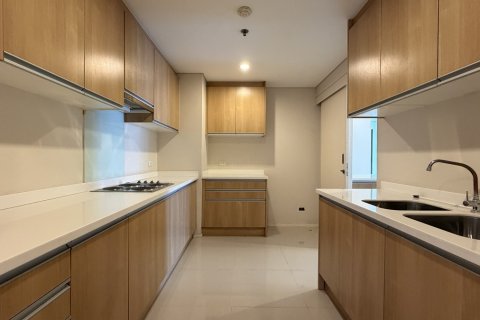 Condo in Watthana, Bangkok, Thailand, 5 bedrooms № 201333 - photo 17