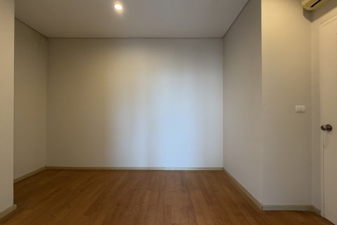 Condo in Watthana, Bangkok, Thailand, 5 bedrooms № 201333 - photo 13