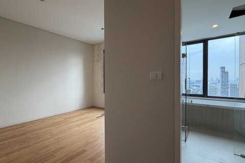 Condo in Watthana, Bangkok, Thailand, 5 bedrooms № 201333 - photo 8