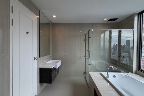 Condo in Watthana, Bangkok, Thailand, 5 bedrooms № 201333 - photo 9