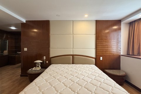 Condo in Watthana, Bangkok, Thailand, 3 bedrooms № 201334 - photo 11