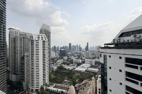 Condo in Watthana, Bangkok, Thailand, 3 bedrooms № 201334 - photo 2
