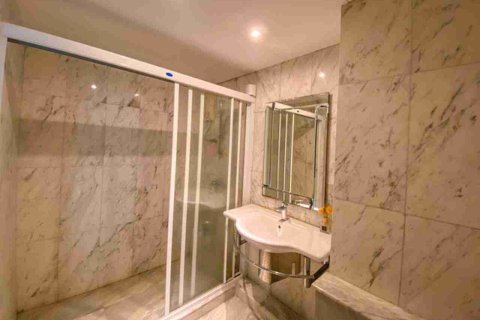Condominio de 2 dormitorios en Bangkok, Tailandia № 183529 - foto 8